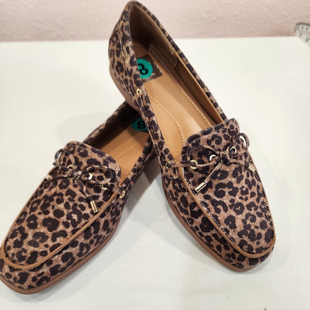 DV By Dolce Vita Size 8 Modern Boat Shoe Loafers Leopard Print with Bow